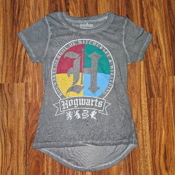 3 for $25 Harry Potter Hogwarts Tee Juniors Size Large - Picture 1 of 5